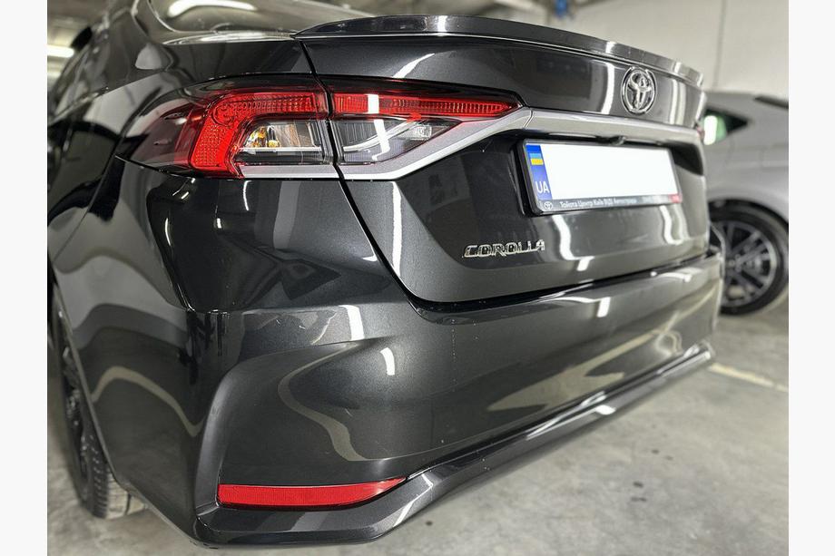 Toyota Corolla 2019– LIP spoilerlip (Sunplex, zwart) (117,9 cm * 5,5 cm) Image