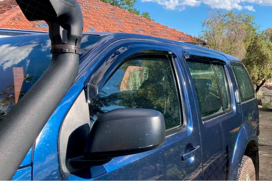 Nissan Pathfinder R51 2005–2014 Raamdeflectoren (4 stuks, HIC) Image