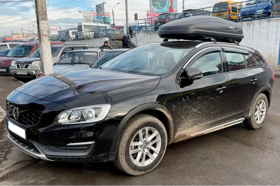 Volvo V60 2011–2018 Raamdeflectoren met chroomstrip (set van 4, HIC) Foto 1