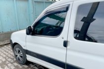 Peugeot Partner 1996–2008 Raamwindschermen 11 cm (2 stuks, HIC) foto 2