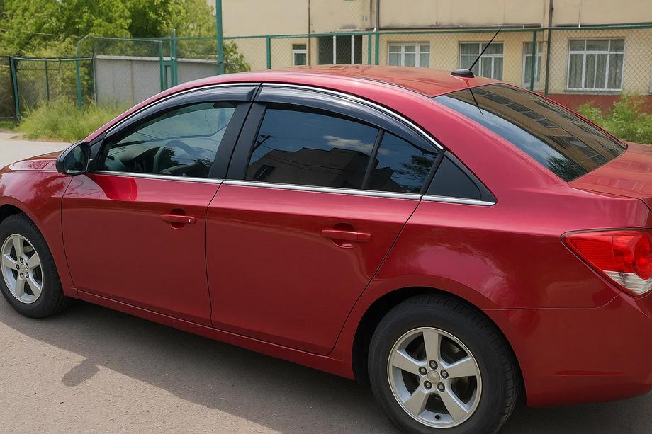 Chevrolet Cruze 2009–2015 Ruitenwindschermen met chroomlijst SD (4 stuks, ABM) Image