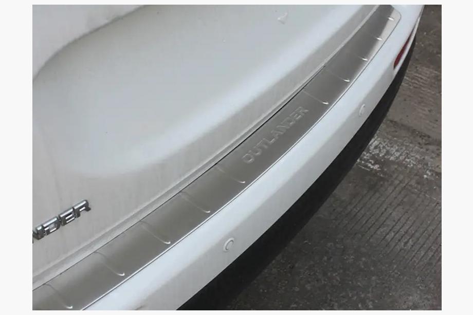 Mitsubishi Outlander 2012–2021 RVS sierlijst achterbumper Libao (2015-2018) Image