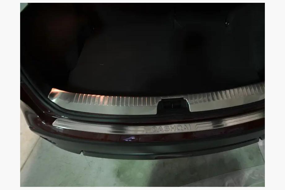 Nissan Qashqai 2007–2010 Kofferruimtedrempelbeschermer Libao (RVS) Image