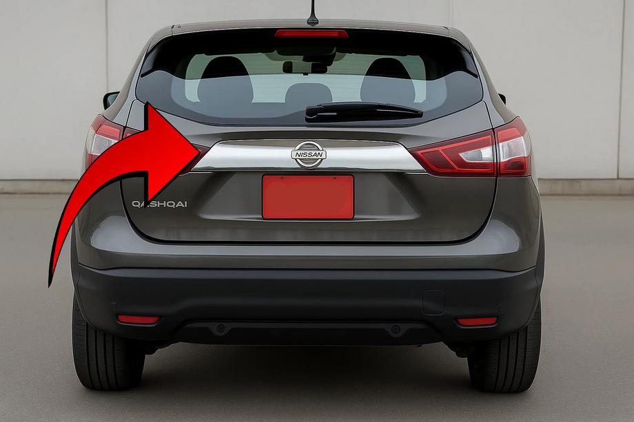 Nissan Qashqai 2014–2021 Sierlijst boven kenteken Libao (kunststof) Image