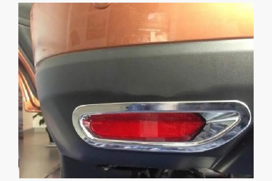 Nissan X-trail T32/Rogue 2014–2021 Libao sierlijsten voor achterlicht/achterpositielicht (2 stuks, kunststof) Foto 1