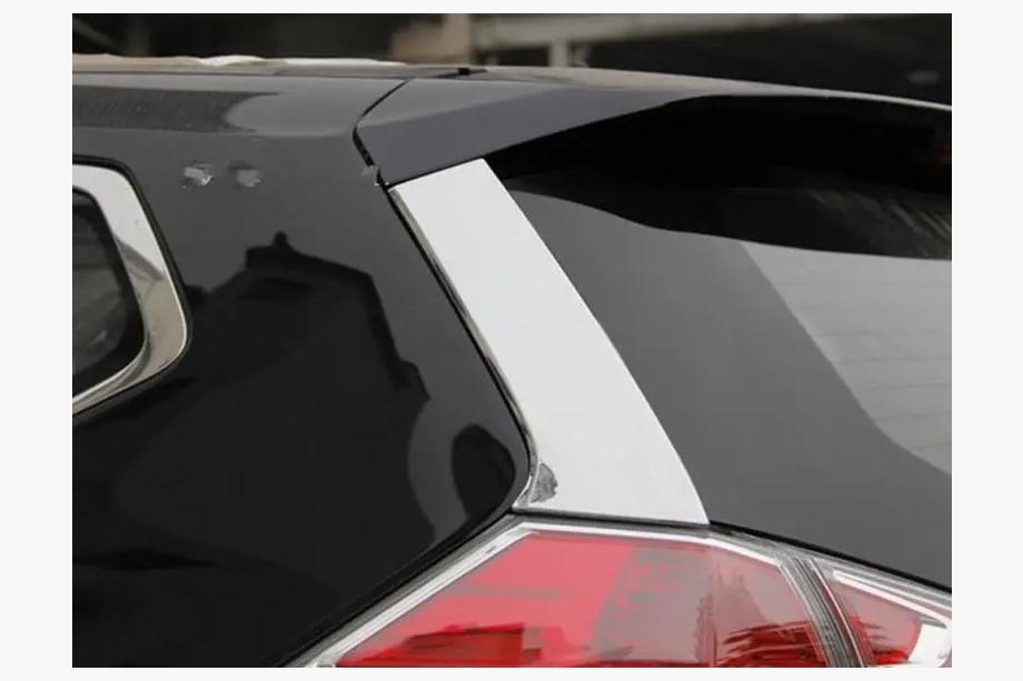 Nissan X-trail T32/Rogue 2014–2021 Chrome afdekstukken voor achterruitstijlen Libao (2 stuks, kunststof) Foto 2