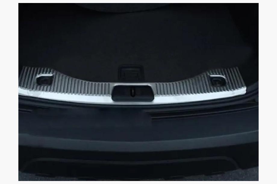 Chevrolet Trax 2012–2023 Kofferruimtedrempelbeschermer Libao (RVS) Image