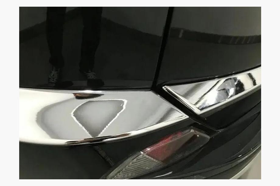 Toyota Rav 4 2013–2018 RVS sierlijsten voor achterbumper en achterklep Libao 2016-2018 (3 stuks) Foto 2