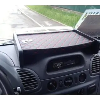 Dashboardplank (2000-2006, Zwart met rode stiksels)