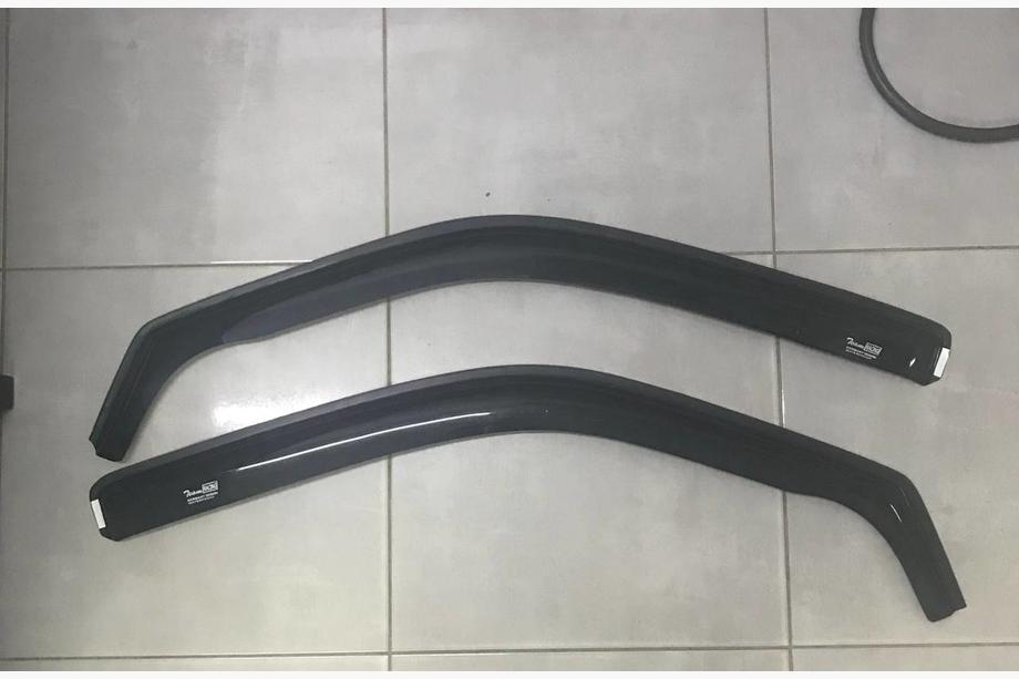 Mercedes Vito W638 1996–2003 UITVERKOOP! In-channel raamwindschermen (2 stuks, TeamRacing) Image
