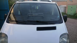 Opel Vivaro 2001–2015 Dashboardplank (2001-2010, zwart met rode stiksels) foto 6