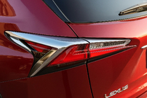 Lexus NX 2014–2021 Chromen achterlichtcovers (2 st., ABS) foto 2