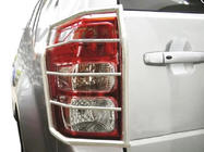 Suzuki Grand Vitara 2005–2017 Achterlichtbescherming (RVS) foto 5