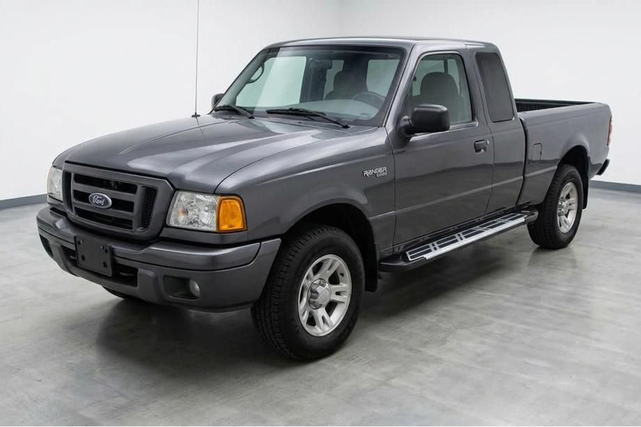 Ford Ranger 2002–2006 Sunrise side steps (set van 2, aluminium) Image