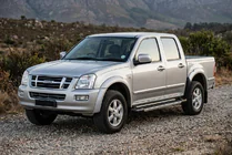 Isuzu D-Max 2002–2011 RedLine side steps (2007-2012, 2 st., aluminium) foto 1