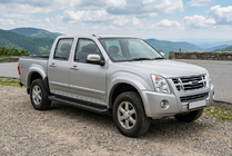 Isuzu D-Max 2002–2011 Side steps Allmond Black (2007-2012, 2 stuks, aluminium) foto 1
