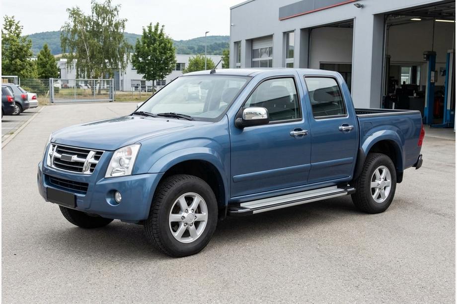 Isuzu D-Max 2002–2011 Side steps Rainbow (2007-2012, 2 stuks, aluminium) Image