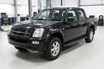 Isuzu D-Max 2002–2011 Side steps Bosphore Black (2007-2012, 2 st., aluminium) foto 1