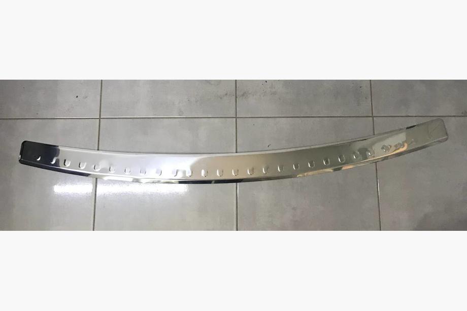 Volkswagen Caddy 2004–2010 Afgeprijsd! Stalen achterbumperbeschermplaat met omgezette rand (Carmos, staal) Image