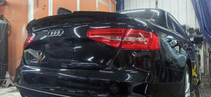Audi A4 B8 2007–2015 HongHang spoiler (ABS, hoogglans zwart) foto 1