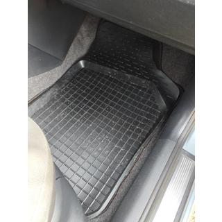 Rubberen vloermatten met opstaande rand (4 stuks, Polytep) Skoda Fabia 2000–2007 foto 2