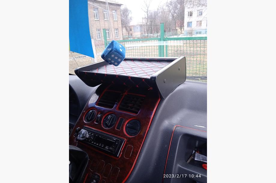 Mercedes Vito W638 1996–2003 Dashboardplank (zwart met rood stiksel) Foto 6