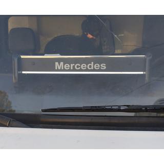 Dashboardplank (zwart met rood stiksel) Mercedes T2 (507-814) 1967–1996 foto 2