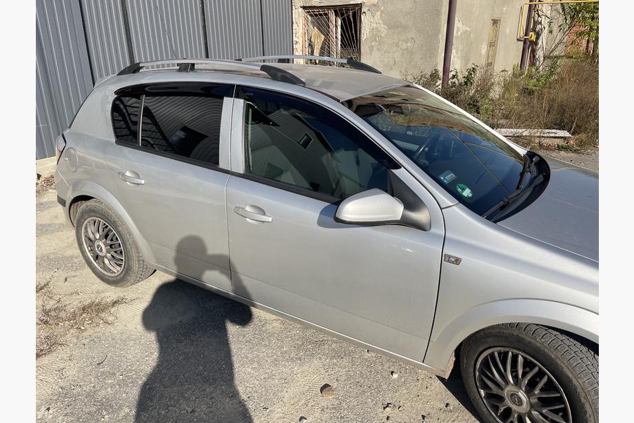 Opel Astra H 2004–2013 Aluminium dakrails (HB, chroom) Foto 13