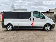 Renault Trafic 2001–2015 Originele gebruikte deursierlijst (R2) foto 1