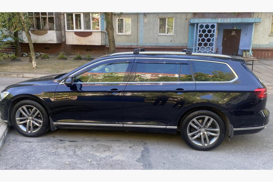 Volkswagen Passat B8 2015–2023 Ruitomlijsting SD/SW (RVS) Foto 6