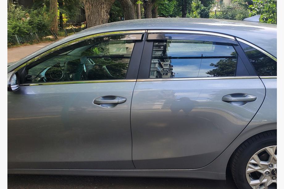 Kia Ceed 2018– Raamwindschermen met chroomstrip HB (4 st., Niken) Image