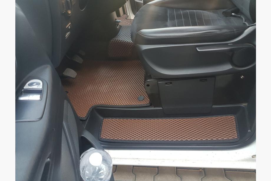 Mercedes Vito/V-klasse W447 2014– Dorpelmatten (3 stuks, EVA, baksteenrood) Image
