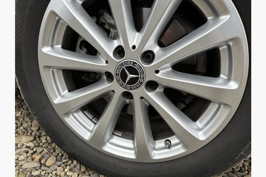 Mercedes-Benz Naafkapjes 71/75 mm zonder ring (set van 4, zwart V2) Foto 4