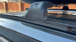 Toyota Rav 4 2019–2025 Dwarsdragers voor geïntegreerde dakrails Strong (2 stuks) Zwart foto 13
