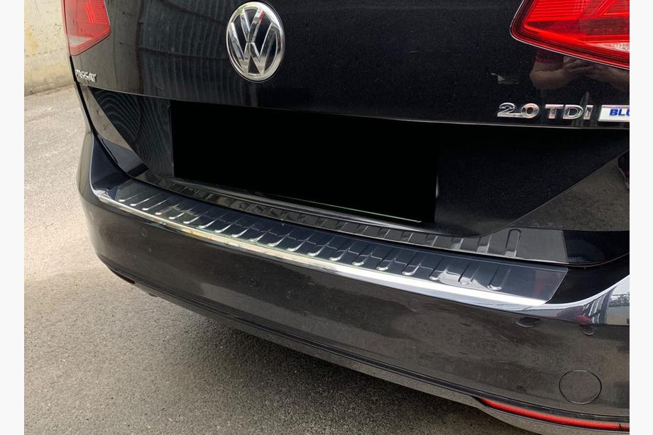 Volkswagen Passat B8 2015–2023 Chroom achterbumperbeschermer Carmos V2 (SW) Image