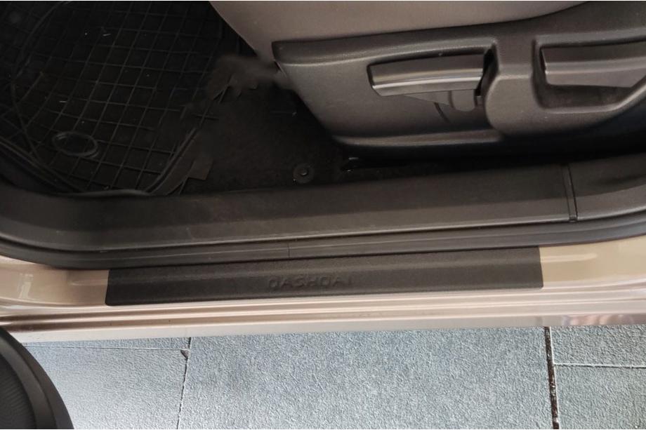 Nissan Qashqai 2014–2021 DDU instaplijsten (set van 4, kunststof) Image
